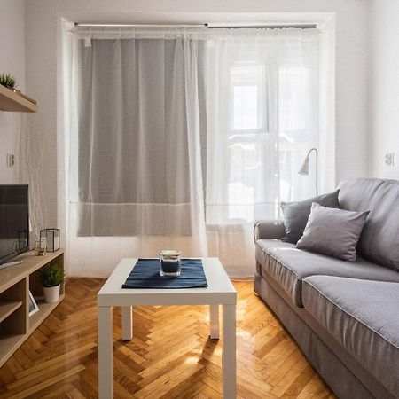 Apartment Petra By Blue Apartments Загреб Екстериор снимка