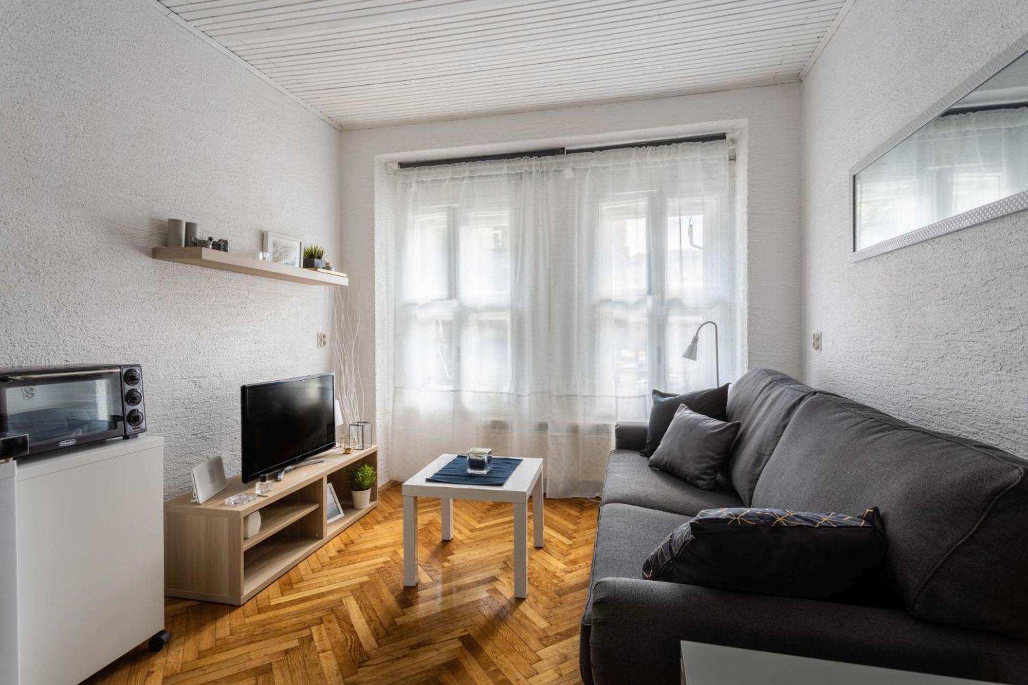 Apartment Petra By Blue Apartments Загреб Екстериор снимка